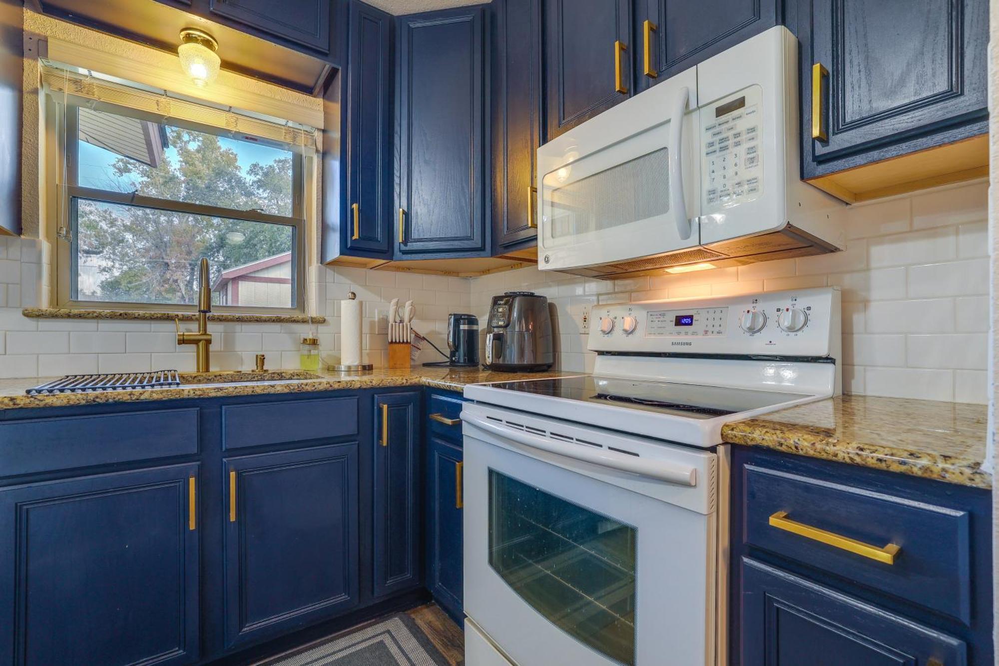 Family And Pet Friendly - 15 Min To Downtown Six Flags Seaworld Very Close To Hospitals *